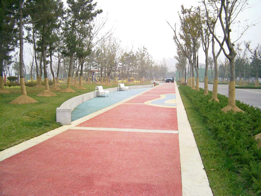 ��ɫ͸ˮ��ƺ